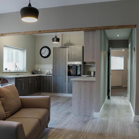Queensgate Holiday Apartment , Beverley With Parking Екстериор снимка